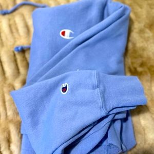 Cropped Champion Hoodie